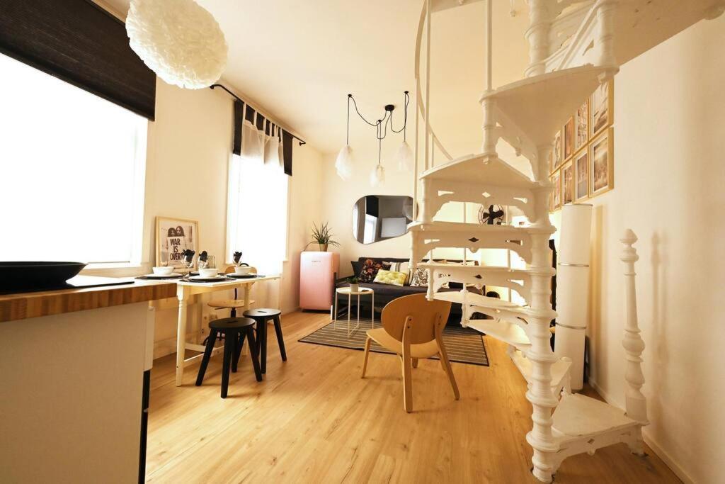 Apartamento Stylish Duplex In The Heart Of Brussels Centre Exterior foto